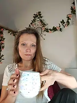 Snapshot of Candy_Cougar chatting on May 18, 2026, 6:51 am Candy Cougar online show from May 18, 2026, 6:51 am