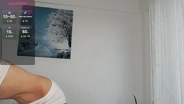 Snapshot of Belle_Blondy chatting on June 19, 2026, 10:54 am Belle Blondy online show from June 19, 2026, 10:54 am