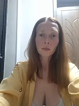 MillaSmileX online show from July 7, 2026, 5:38 pm