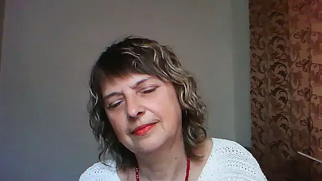 Snapshot of ElizabethGorden chatting on May 6, 2026, 1:37 pm ElizabethGorden online show from May 6, 2026, 1:37 pm