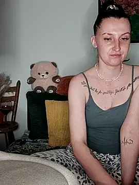 Goddessm00n1 online show from May 15, 2026, 8:40 pm