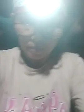 Snapshot of yeuanh1 chatting on July 4, 2026, 1:37 pm yeuanh1 online show from July 4, 2026, 1:37 pm