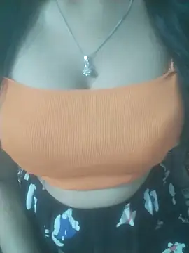 Rosy-Girll online show from May 18, 2026, 4:12 pm