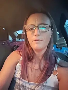 Queenle91 online show from May 15, 2026, 10:52 pm