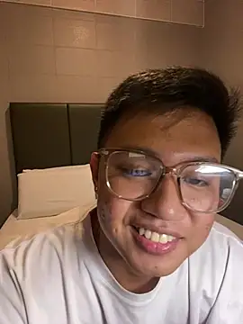 Wild Couple6969 online show from May 4, 2026, 5:27 pm