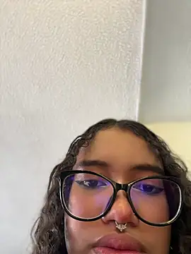 Snapshot of Bunny-fire chatting on May 13, 2026, 7:10 pm Bunny-fire online show from May 13, 2026, 7:10 pm