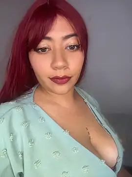 Erikaafox online show from August 3, 2026, 10:14 pm