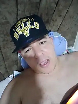 latino hott  online show from May 5, 2026, 11:41 pm
