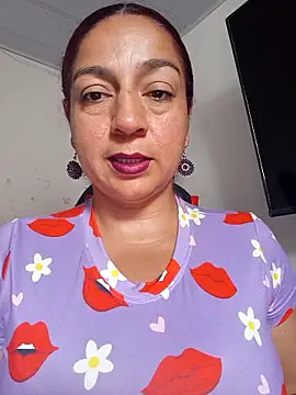 Snapshot of Tumilf chatting on May 11, 2026, 7:33 pm Tumilf online show from May 11, 2026, 7:33 pm