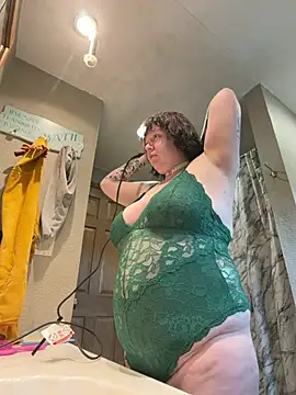 LilithNyxx online show from May 5, 2026, 2:31 pm