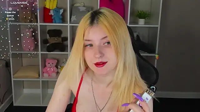 Snapshot of Diiana_Daviis chatting on July 3, 2026, 2:40 am Diiana Daviis online show from July 3, 2026, 2:40 am
