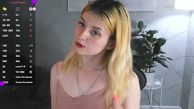 Snapshot of Diiana_Daviis chatting on July 29, 2026, 10:25 am Diiana Daviis online show from July 29, 2026, 10:25 am