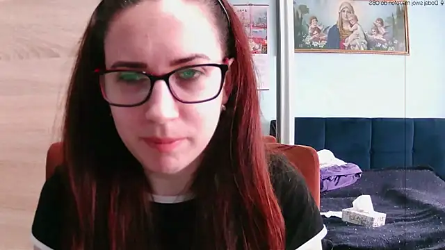 Snapshot of EmilyHotAngel chatting on May 11, 2026, 9:43 am EmilyHotAngel online show from May 11, 2026, 9:43 am