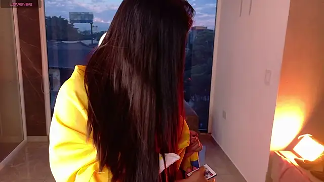 Eva-Apple online show from June 17, 2026, 10:41 pm