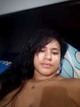 AntonellaMonroew online show from May 7, 2026, 3:33 am