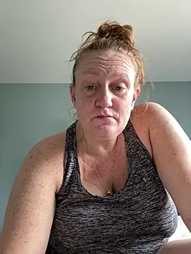 Kellilyn10 online show from June 15, 2026, 6:18 pm