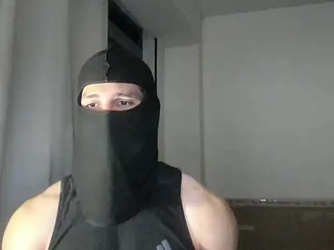 Snapshot of mysterious_muscles chatting on July 17, 2026, 12:41 am mysterious muscles online show from July 17, 2026, 12:41 am