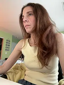 Raevyn online show from May 21, 2026, 4:15 pm