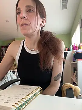 Raevyn online show from May 19, 2026, 5:53 pm