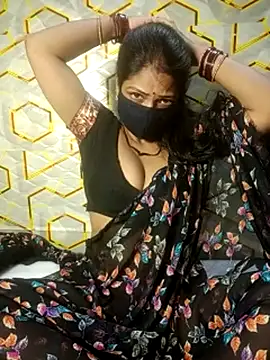 Snapshot of Juli_80 chatting on July 28, 2026, 8:52 pm Juli 80 online show from July 28, 2026, 8:52 pm