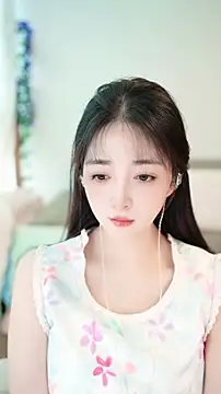 Snapshot of singer-wenwan chatting on June 15, 2026, 9:42 am singer-wenwan online show from June 15, 2026, 9:42 am
