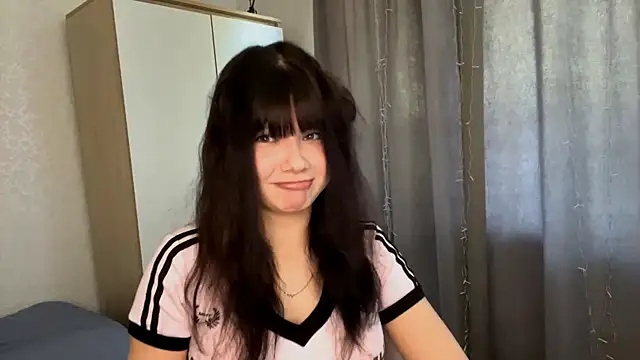 Snapshot of EmilyMercurial chatting on May 27, 2026, 8:32 am EmilyMercurial online show from May 27, 2026, 8:32 am