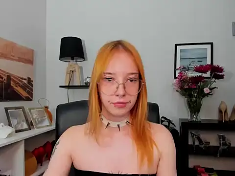 Snapshot of foxSonya chatting on July 6, 2026, 5:36 am foxSonya online show from July 6, 2026, 5:36 am