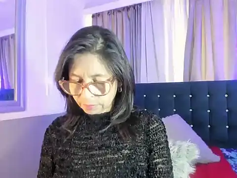 Snapshot of lena_gray chatting on June 2, 2026, 4:07 pm lena gray online show from June 2, 2026, 4:07 pm
