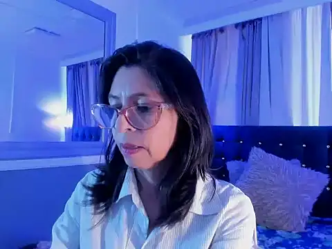 Snapshot of lena_gray chatting on June 20, 2026, 1:49 pm lena gray online show from June 20, 2026, 1:49 pm