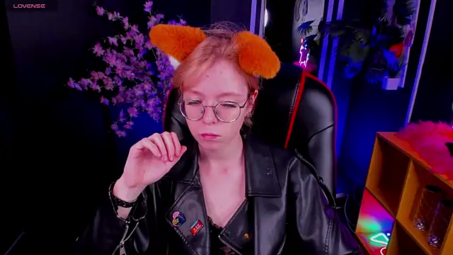 Snapshot of FoxxyyPolly chatting on July 3, 2026, 5:14 am FoxxyyPolly online show from July 3, 2026, 5:14 am