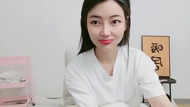 woxiangjinjin030 online show from May 14, 2026, 6:54 am