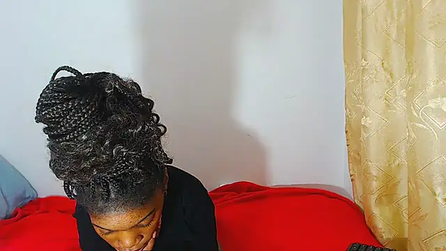 Snapshot of PetiteBarbie_05 chatting on May 17, 2026, 2:28 pm PetiteBarbie 05 online show from May 17, 2026, 2:28 pm