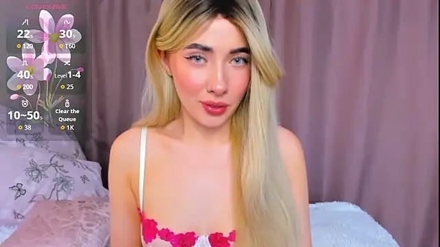 Snapshot of SabrinaKarter chatting on August 2, 2026, 5:43 pm SabrinaKarter online show from August 2, 2026, 5:43 pm