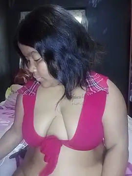 Snapshot of ChubbyMidgetxxx19 chatting on June 20, 2026, 9:03 am ChubbyMidgetxxx19 online show from June 20, 2026, 9:03 am
