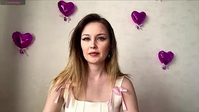MarryMurietto online show from June 7, 2026, 1:05 pm