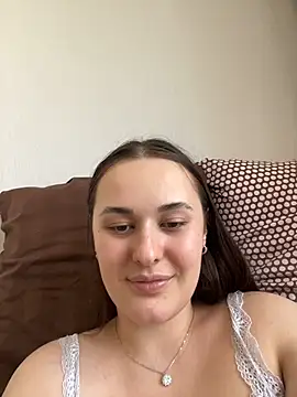 Queen Monica  online show from May 25, 2026, 6:56 am