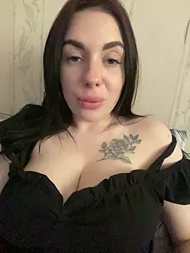 IsabellaJoutes online show from May 17, 2026, 9:42 am