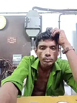 Hot-Parinda200 online show from June 7, 2026, 7:24 am