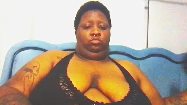 xxmoniquestarrxx online show from May 9, 2026, 3:43 am