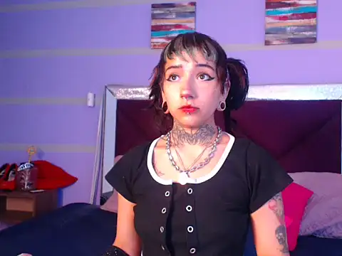 JadeBonnet online show from May 11, 2026, 7:55 pm