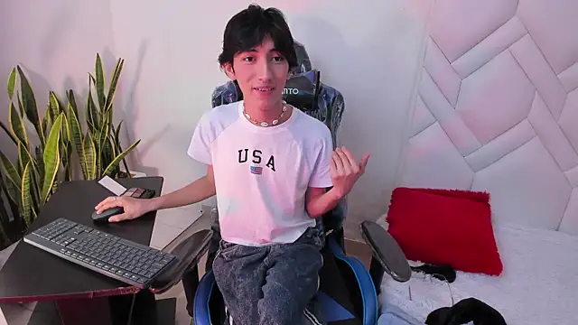 LittlePrince  online show from May 14, 2026, 3:25 am