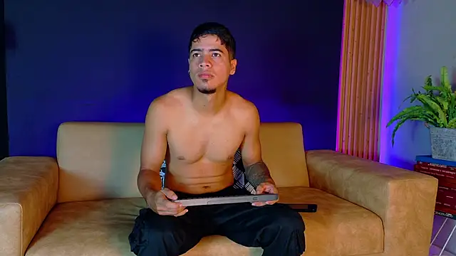 criss hardcock  online show from June 20, 2026, 12:54 pm