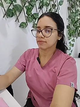 alanahot94 online show from June 29, 2026, 9:58 pm