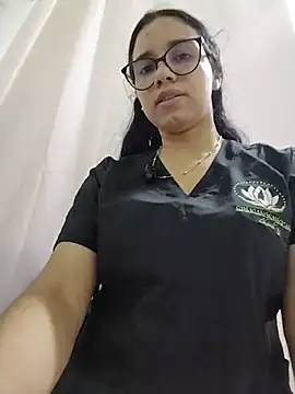 alanahot94 online show from July 16, 2026, 4:26 pm