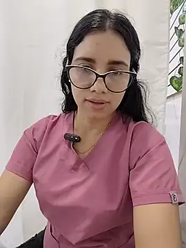 alanahot94 online show from July 26, 2026, 7:21 pm