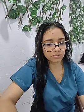 alanahot94 online show from July 15, 2026, 4:14 pm