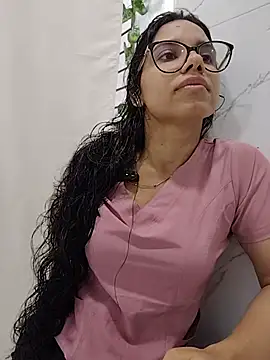 alanahot94 online show from July 11, 2026, 9:26 pm