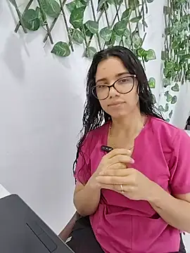 alanahot94 online show from June 26, 2026, 7:20 pm