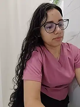 alanahot94 online show from July 31, 2026, 9:56 pm