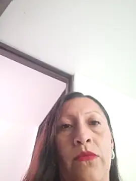 Snapshot of Vely_ chatting on June 14, 2026, 8:54 pm Vely online show from June 14, 2026, 8:54 pm